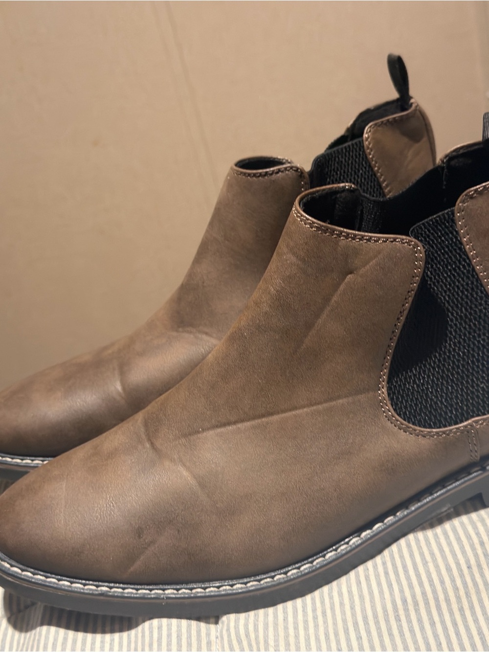 Fashion Nova Men's Taupe Chukka Boots